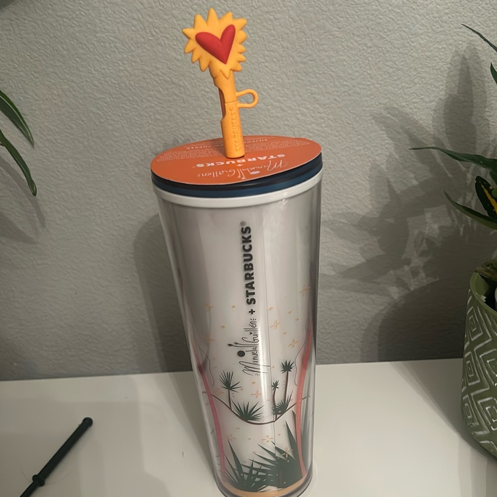 24oz Starbucks cup with topper